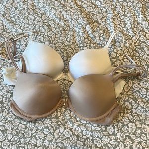 Very sexy pushup 34b